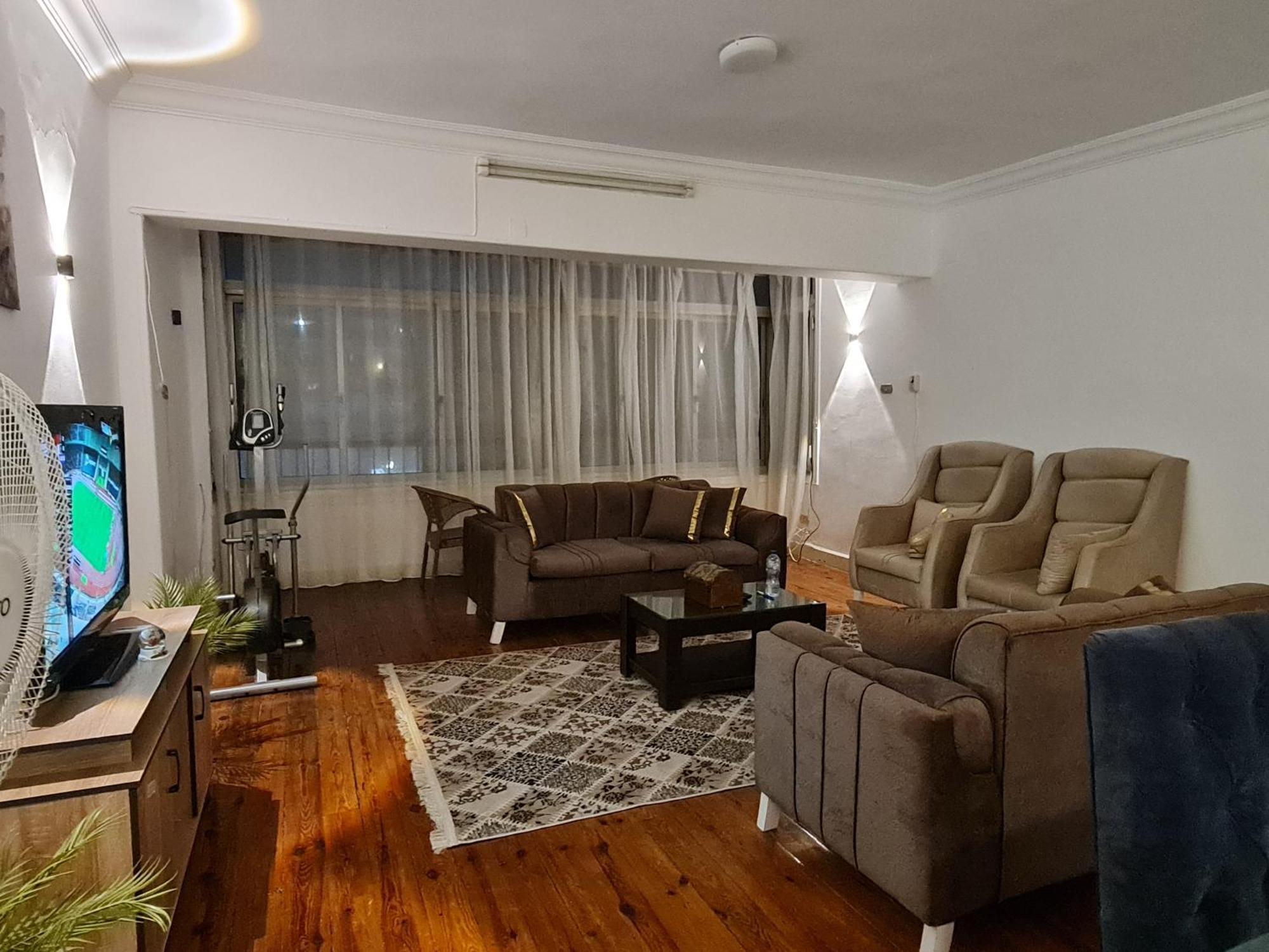 Apartment Convenient In Makram Ebaid - Nasr